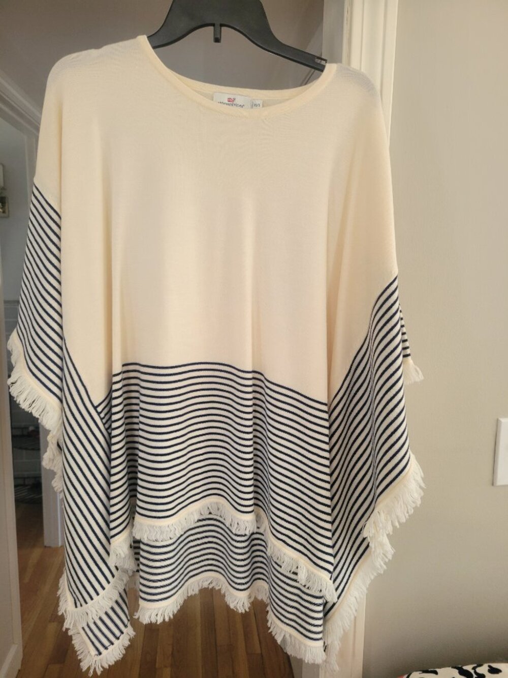 Vineyard Vines Poncho, Cream and Navy, Size Small / Extra Small